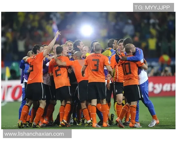 韩队队与日本队的激烈对决展现足球魅力与团队精神的巅峰对抗 韩队队与日本队的激烈对决展现足球魅力与团队精神的巅峰对抗