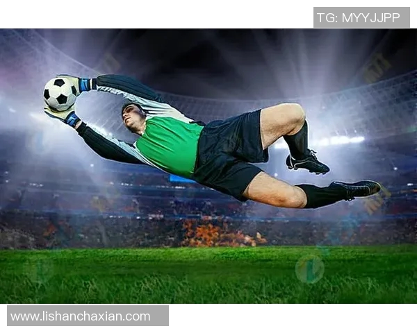 诺伊尔图片展现足球守门员的英勇瞬间与精彩瞬间
